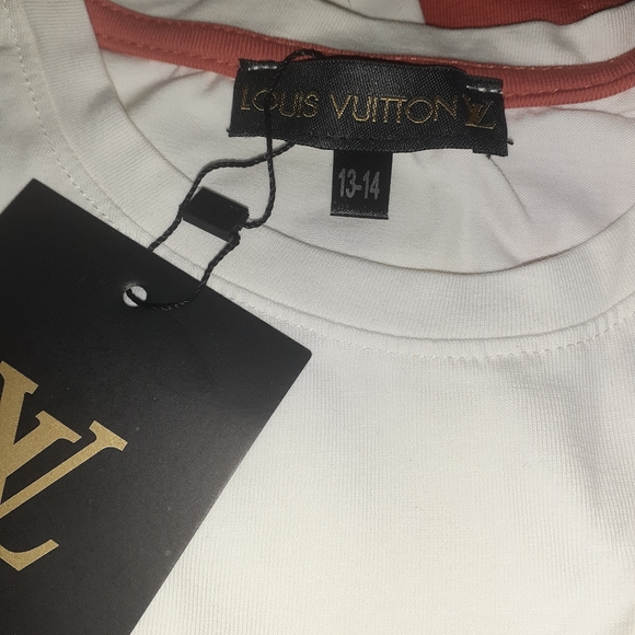 Boys LV short sets - Picture 5 of 5